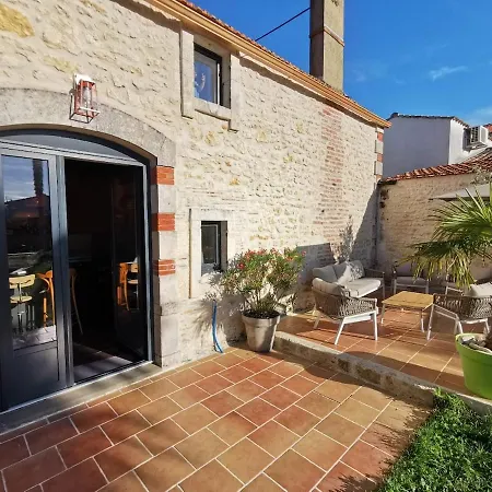 Holiday home Lucie - Piscine - 10mn Plages - Proche Royan