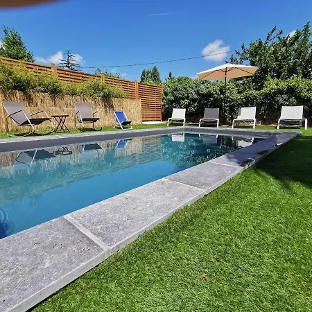 Lucie - Piscine - 10mn Plages - Proche Royan Holiday home *
